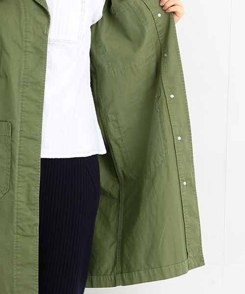 B:MING by BEAMS（ビーミングバイビームス）の「ビーミング by ビームス / ツイルショップコート（ミリタリージャケット・レディース・スミクロ/カーキ・MEDIUM/SMALL）」の13枚目の写真