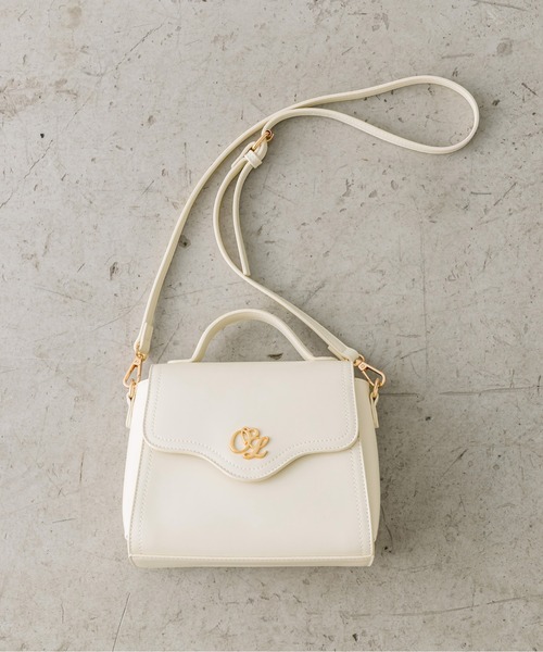 OLIVE des OLIVE(オリーブデオリーブ)の「エンブレム付きフラップショルダー 1032120140(ショルダーバッグ・レディース・ピンク/ブラック/アイボリー・FREE)」の2枚目の写真