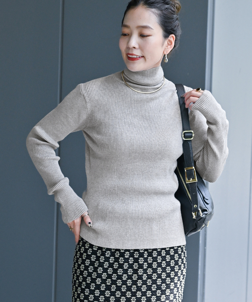 B.C STOCK(ベーセーストック)の「《追加》タートルリブニット(ニット/セーター・レディース・ブラック/オレンジ系その他/グリーン/ホワイト/ブルー/グレー・FREE)」の22枚目の写真