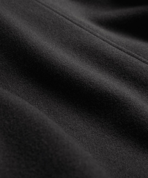 Alfred Alex（アルフレッドアレックス）の「【Alfred Alex】ボア×フェイクメルトンルーズブルゾン（ムートンコート・メンズ・オフホワイト/ブラック/オリーブ・M/L）」の5枚目の写真