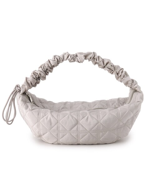 OPAQUE.CLIP（オペークドットクリップ）の「◆【軽量/長さ調整可能2WAY】フリルハンドルキルティングショルダーバッグ（ショルダーバッグ・レディース・ブラック/グリーン系/ライトグレー・00）」の5枚目の写真