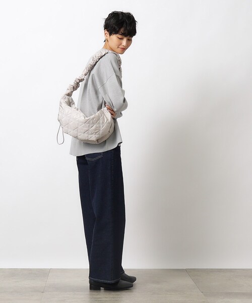 OPAQUE.CLIP（オペークドットクリップ）の「◆【軽量/長さ調整可能2WAY】フリルハンドルキルティングショルダーバッグ（ショルダーバッグ・レディース・ブラック/グリーン系/ライトグレー・00）」の15枚目の写真