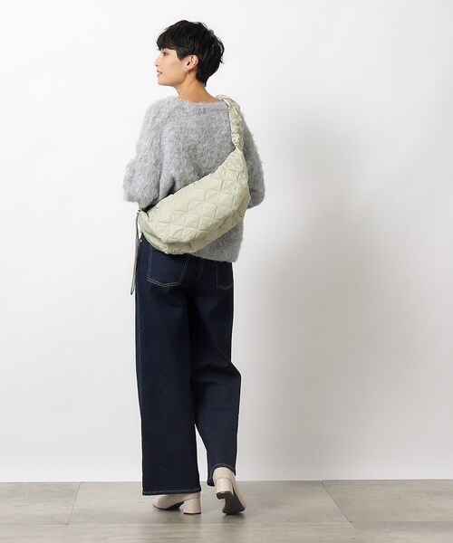OPAQUE.CLIP（オペークドットクリップ）の「◆【軽量/長さ調整可能2WAY】フリルハンドルキルティングショルダーバッグ（ショルダーバッグ・レディース・ブラック/グリーン系/ライトグレー・00）」の18枚目の写真