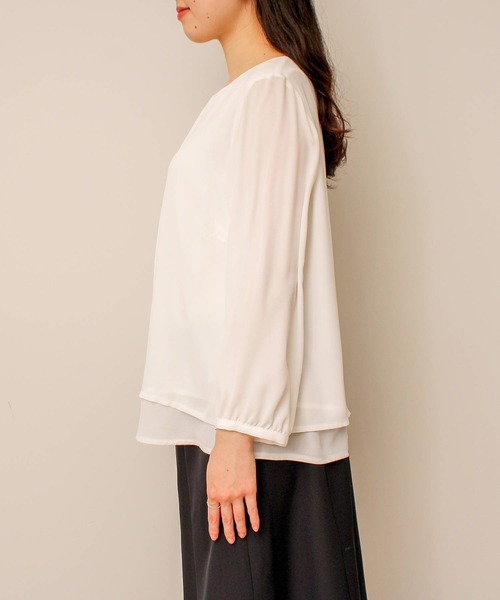 fleur by mint breeze(フルールバイミントブリーズ)の「【L~5L 大きいサイズ】シフォン ジョーゼット ピンタック 長袖 ブラウス オフィス(シャツ/ブラウス・レディース・オフホワイト/ライトグレー・3L/LL/L/5L/4L)」の7枚目の写真