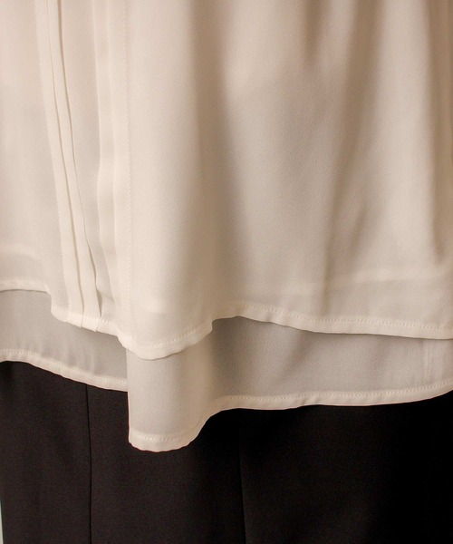 fleur by mint breeze(フルールバイミントブリーズ)の「【L~5L 大きいサイズ】シフォン ジョーゼット ピンタック 長袖 ブラウス オフィス(シャツ/ブラウス・レディース・オフホワイト/ライトグレー・3L/LL/L/5L/4L)」の9枚目の写真