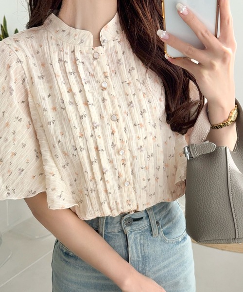 mily bilet（ミウィビレット）の「【mily bilet】花柄とシルエットで魅せる。着るだけで、大人かわいくなれる魔法。花柄ピンタックフレア袖ブラウス（シャツ/ブラウス・レディース・ブラック/アイボリー/ピンクベージュ/アイボリー系1・LARGE/MEDIUM/SMALL/X-LARGE）」の15枚目の写真