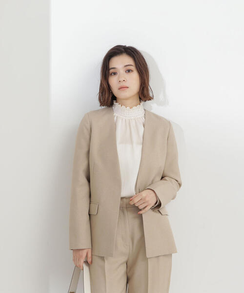 ナチュラルビューティーベーシック ノーカラージャケット ライトベージュ スーツ NATURAL BEAUTY BASIC（ナチュラルビューティーベーシック）の