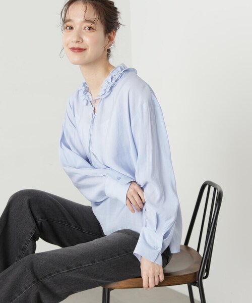 N.（N. Natural Beauty Basic）（エヌエヌナチュラルビューティーベーシック）の「◆ネックフリルディテールブラウス（シャツ/ブラウス・レディース・オフホワイト/ブルー/チャコールグレー・MEDIUM）」の20枚目の写真