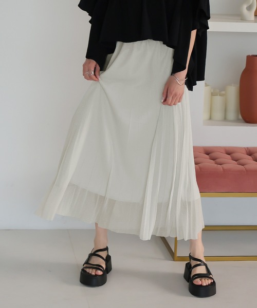 LAFFMO（ラフモ）の「ラメプリーツスカート（スカート・レディース・ブラック/オフホワイト/ナチュラル/シルバー・F）」の5枚目の写真