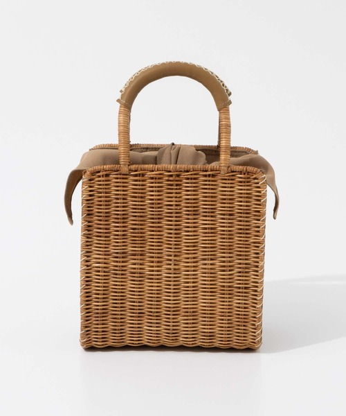 The Bagmati（ザバグマティ）の「BAGMATI LEATHER HANDLE BASKET