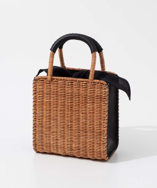 The Bagmati（ザバグマティ）の「BAGMATI LEATHER HANDLE BASKET
