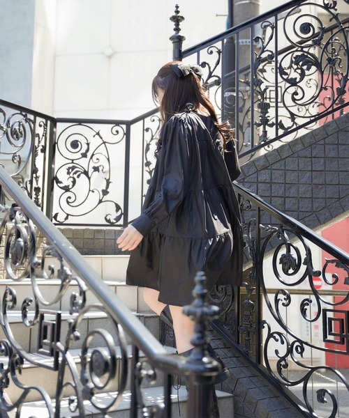 mimi toujours（ミミトゥジュール）の「キーネック ティアード ミニ