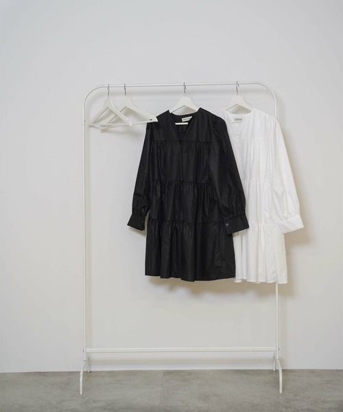 mimi toujours（ミミトゥジュール）の「キーネック ティアード ミニ ワンピース mimi toujours×Naoka（ワンピース・レディース・ホワイト/ブラック・M）」の16枚目の写真