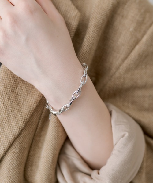 ear PAPILLONNER（イアパピヨネ）の「CHUNKY CHAIN BRACELET
