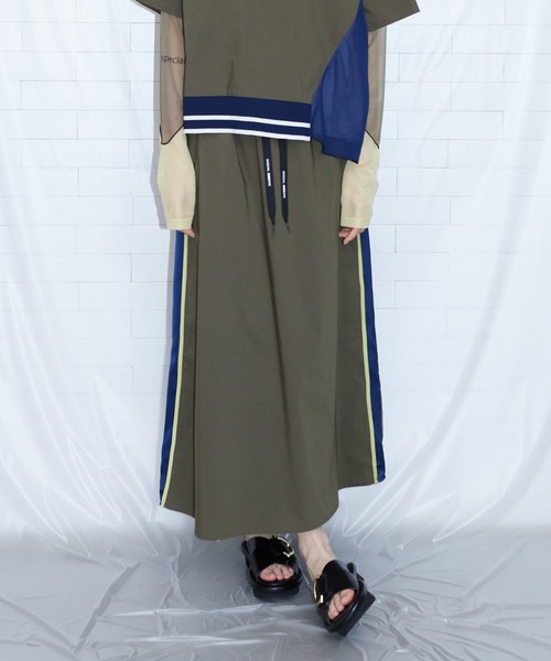 MARECHAL TERRE(マルシャルテル)の「ラインスカート(スカート・レディース・ブラック/ホワイト系/ブラック系/カーキ・MEDIUM)」の15枚目の写真
