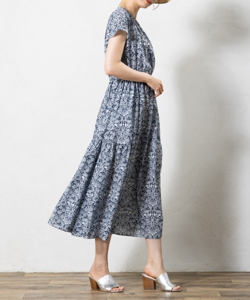 aunt lily(アントリリー)の「ブロックプリント カシュクールワンピース|ワンピース 総柄 ロング丈 ギャザー カシュクール きれいめ 体型カバー お出かけ 大人カジュアル(ワンピース・レディース・ブルー/ネイビー・13号/11号/9号/7号)」の9枚目の写真