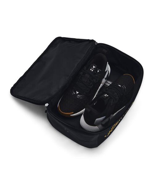 UNDER ARMOUR(アンダーアーマー)の「UAコンテイン シュー バッグ(トレーニング/メンズ/レディース)(エコバッグ/サブバッグ・レディース・ブラック・ONESIZE)」の4枚目の写真