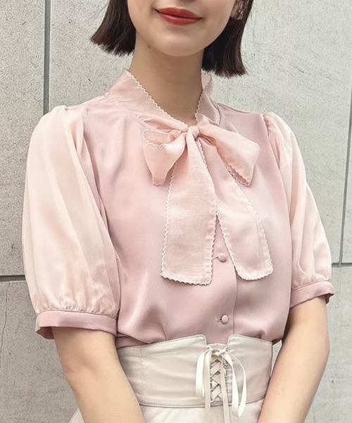 F i.n.t（フィント）の「ピコミシンシアーボウタイブラウス/fint（シャツ/ブラウス・レディース・オフホワイト/ピンクベージュ・FREE）」の2枚目の写真