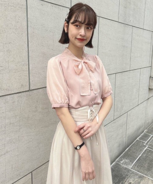 F i.n.t（フィント）の「ピコミシンシアーボウタイブラウス/fint（シャツ/ブラウス・レディース・オフホワイト/ピンクベージュ・FREE）」の3枚目の写真