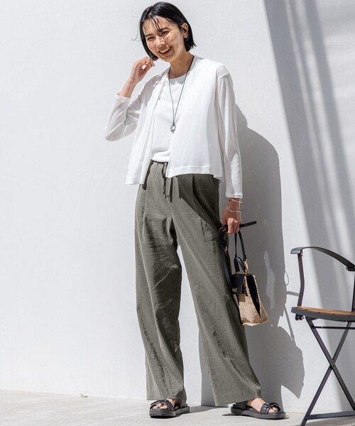 23区(ニジュウサンク)の「【洗える】マルチ機能 プルオーバー カットソー(Tシャツ/カットソー・レディース・ブラック系/スモーキーグリーン系/ベージュ系/ネイビー系/ダークブラウン系/ライトグレー系/ホワイト系・44/46/48)」の12枚目の写真
