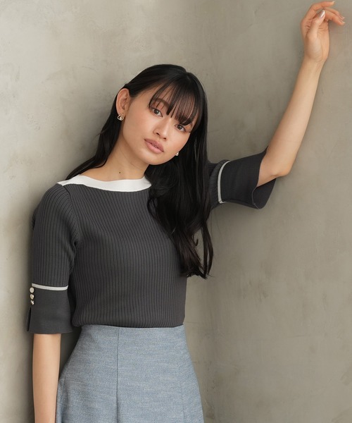 TRUDEA(トルディア)の「ボートネック配色ニット(ニット/セーター・レディース・ブラック/チャコールグレー/ホワイト・MEDIUM/LARGE)」の3枚目の写真