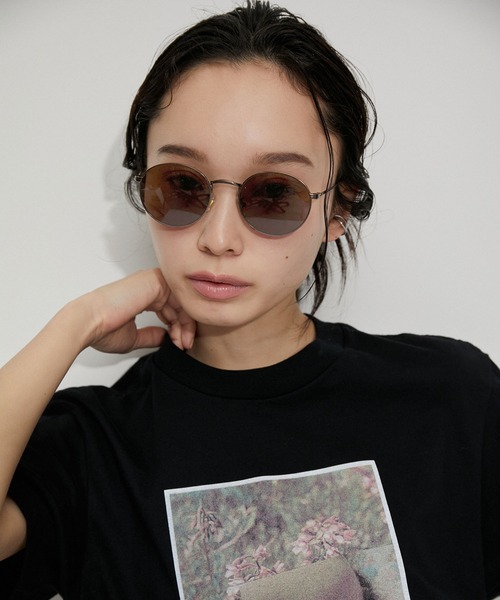 ADAM ET ROPE'（アダムエロペ）の「メタルフレームサングラス（サングラス・レディース・ブラック/ダークブラウン・FREE）」の2枚目の写真