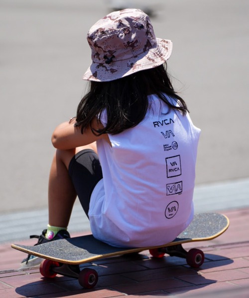 RVCA(ルーカ)の「RVCA/ルーカ ALL LOGO TANK タンクトップ BE04E-P35(タンクトップ・キッズ・ブラック/ホワイト・150cm/160cm/130cm/140cm)」の1枚目の写真