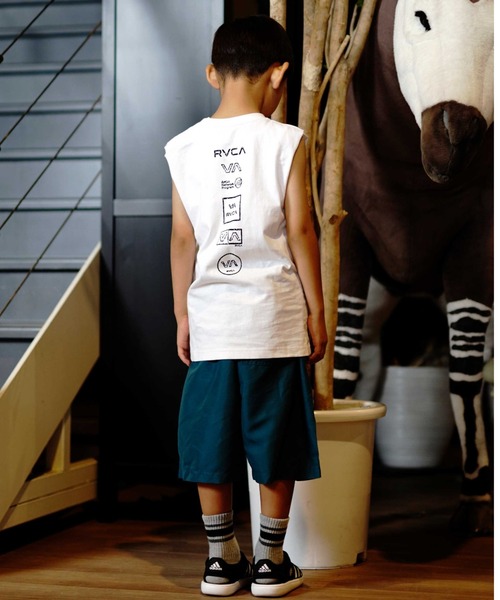 RVCA(ルーカ)の「RVCA/ルーカ ALL LOGO TANK タンクトップ BE04E-P35(タンクトップ・キッズ・ブラック/ホワイト・150cm/160cm/130cm/140cm)」の4枚目の写真