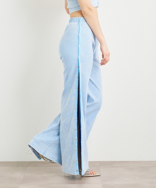 ANNA SUI NYC（アナ スイ エヌ ワイ シー）の「ANNA SUI NYC パウダーブリーチサイドリングドットボタンパンツ（その他パンツ・レディース・ブラック/パープル/ブルー・FREE）」の22枚目の写真