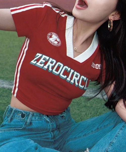 MEMECLE（メメクル）の「【 MEMECLE / メメクル 】半袖 レタリング ユニフォームシャツ　ゲームシャツ（Tシャツ/カットソー・レディース・レッド/ブラック/ライトブルー・S/M/L）」の6枚目の写真