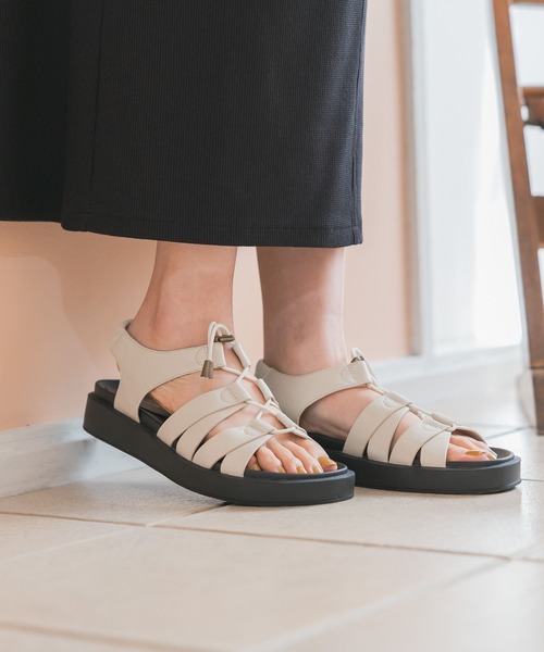 studio CLIP(スタディオクリップ)の「グラディエーターサンダル(サンダル・レディース・ブラック/オフホワイト・MEDIUM/LARGE)」の4枚目の写真