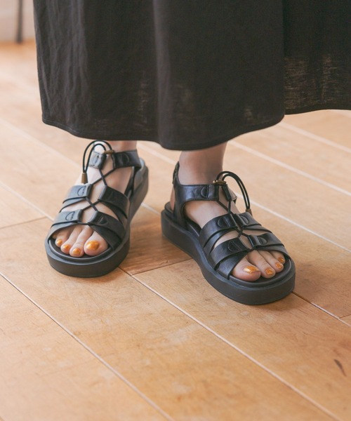 studio CLIP(スタディオクリップ)の「グラディエーターサンダル(サンダル・レディース・ブラック/オフホワイト・MEDIUM/LARGE)」の14枚目の写真