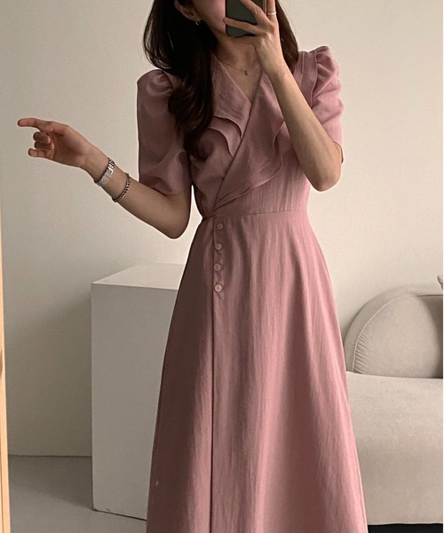 MAISON DE THERESE(メゾン ド テレーズ)の「フレンチレトロな二重ネックのバブルスリーブワンピース(ワンピース・レディース・ブラック/アイボリー/ピンク・S/M)」の18枚目の写真