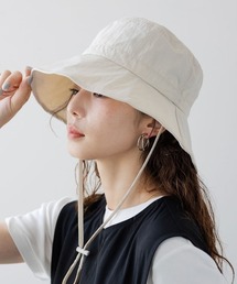 フェリシモMama（フェリシモママ）の「Ｍｏｒｅｄｄｅ　ＵＶ９８％カット＆撥水加工　持ち運びがらくちんなつば広ブリムハット（ハット）」