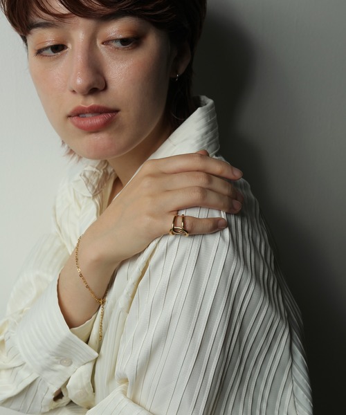 ORLEAN(オルレアン)の「【ORLEAN】 クロスラインメタルリング(リング・レディース・ゴールド/シルバー・フリー)」の8枚目の写真