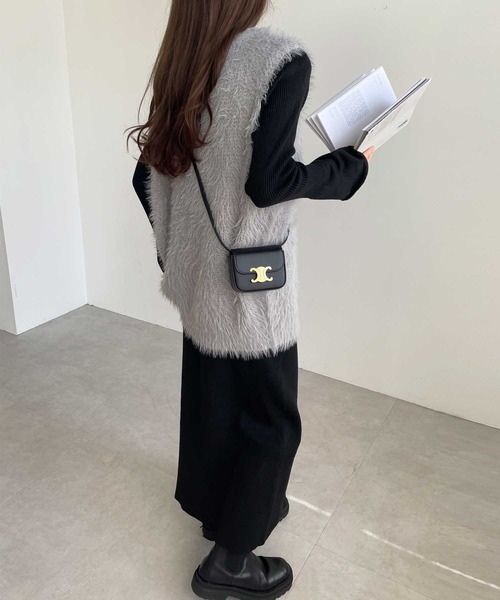 リブニットワンピース×シャギーベストセット