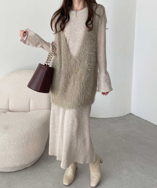 リブニットワンピース×シャギーベストセット
