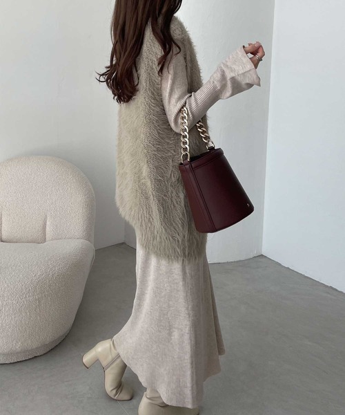 リブニットワンピース×シャギーベストセット