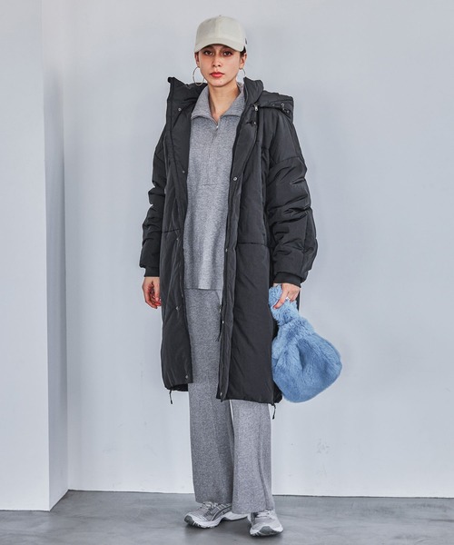 HEREIAM（ヘレイアム）の「【HEREIAM】撥水/エアサーマルパディロングコート（その他アウター・レディース・ライトカーキ/ブラック・SMALL/MEDIUM）」の4枚目の写真