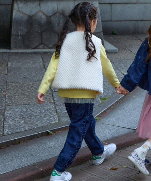 HAKKA KIDS（ハッカキッズ）の「フラワードット刺繍7オンスストレッチデニムワイドストレートパンツ（デニムパンツ・キッズ・ブルー/ネイビー・110cm/120cm/130cm/100cm）」の3枚目の写真