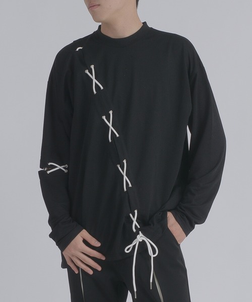 REGIEVO(レジエボ)の「【REGIEVO】 レースアップロングスリーブTシャツ 地雷系・病み系(Tシャツ/カットソー・メンズ・オフホワイト/ブラック・LARGE/MEDIUM)」の4枚目の写真