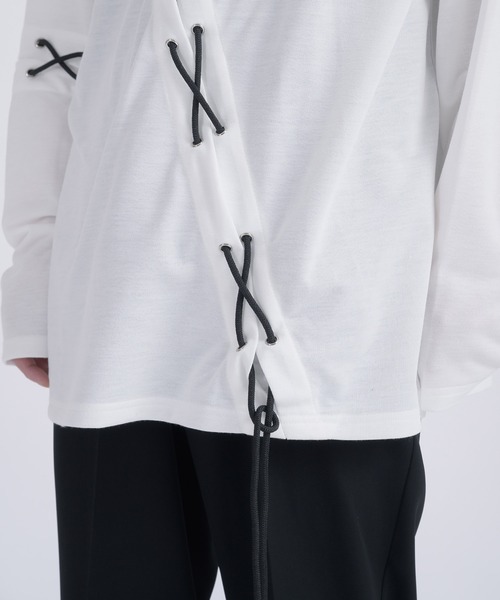 REGIEVO(レジエボ)の「【REGIEVO】 レースアップロングスリーブTシャツ 地雷系・病み系(Tシャツ/カットソー・メンズ・オフホワイト/ブラック・LARGE/MEDIUM)」の19枚目の写真