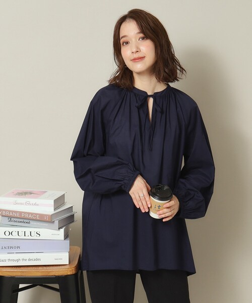 ITS'DEMO(イッツデモ)の「◆【薄手/腰回りカバー/袖口ゴム/手洗い可】スキッパーチュニック(シャツ/ブラウス・レディース・オフホワイト/オレンジ/ブルー/ネイビー・00)」の20枚目の写真