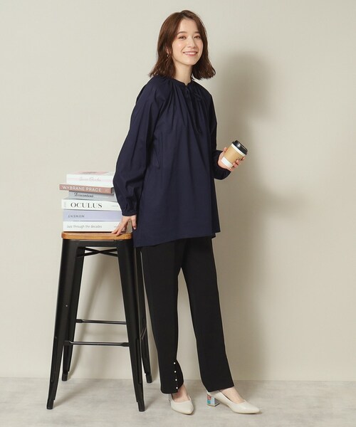 ITS'DEMO(イッツデモ)の「◆【薄手/腰回りカバー/袖口ゴム/手洗い可】スキッパーチュニック(シャツ/ブラウス・レディース・オフホワイト/オレンジ/ブルー/ネイビー・00)」の21枚目の写真