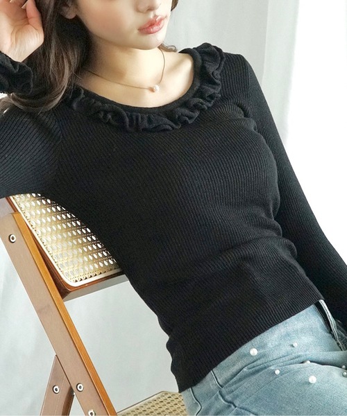Jasmine Grandiflorum(ジャスミングランディフローラム)の「【Jasmine】フリルニットトップス(ニット/セーター・レディース・ホワイト/ダークグレー/ベージュ/ブラック/グレー・FREE)」の3枚目の写真