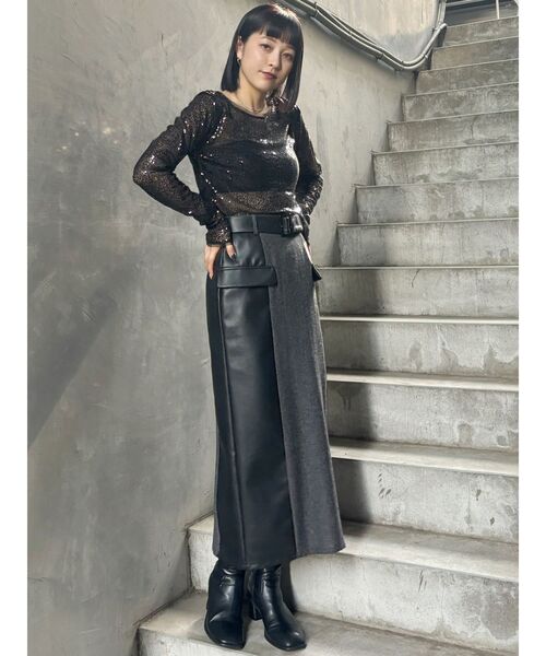 MURUA（ムルーア）の「スパンコールセミシアートップス（Tシャツ/カットソー・レディース・ブラック/ネイビー・FREE）」の6枚目の写真