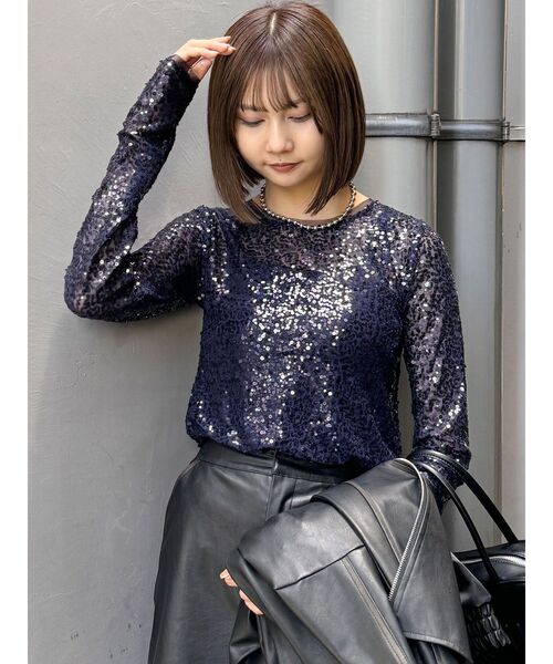 MURUA（ムルーア）の「スパンコールセミシアートップス（Tシャツ/カットソー・レディース・ブラック/ネイビー・FREE）」の8枚目の写真