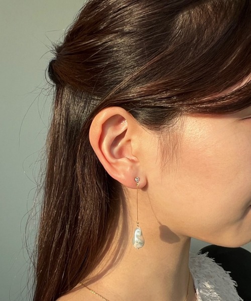 ciite'(シーテ)の「swing baroque pearl pierce (両耳用)(ピアス(両耳用)・レディース・ゴールド・FREE)」の7枚目の写真
