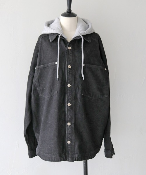 HER CLOSET(ハークローゼット)の「【HER CLOSET】フード付き2WAYビッグシルエットデニムジャケット 2WAY HOODED BIG SILHOUETTE DENIM JACKET(デニムジャケット・レディース・ブラック/ネイビー・L/M)」の19枚目の写真