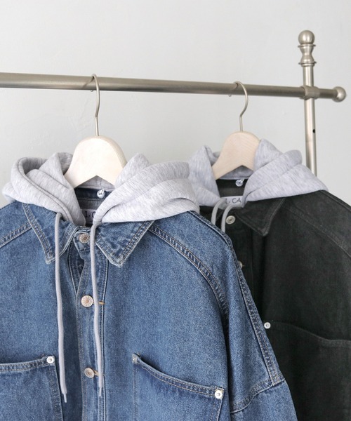HER CLOSET(ハークローゼット)の「【HER CLOSET】フード付き2WAYビッグシルエットデニムジャケット 2WAY HOODED BIG SILHOUETTE DENIM JACKET(デニムジャケット・レディース・ブラック/ネイビー・L/M)」の20枚目の写真